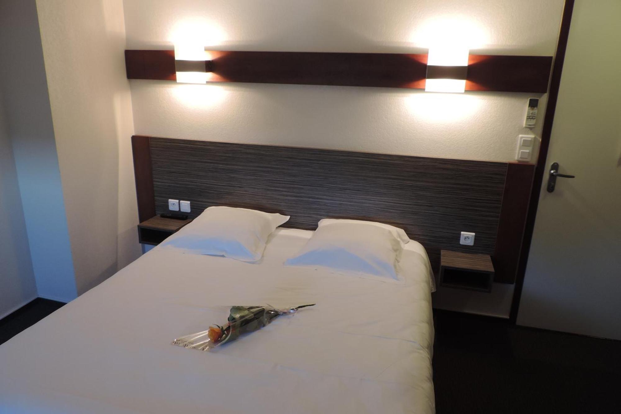 Hotel De France Espalion Εξωτερικό φωτογραφία