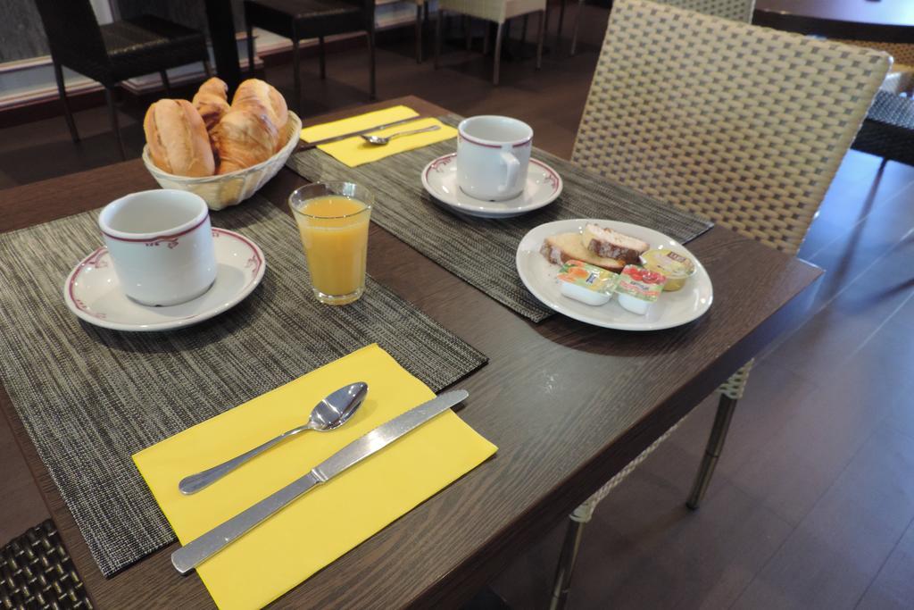 Hotel De France Espalion Εξωτερικό φωτογραφία